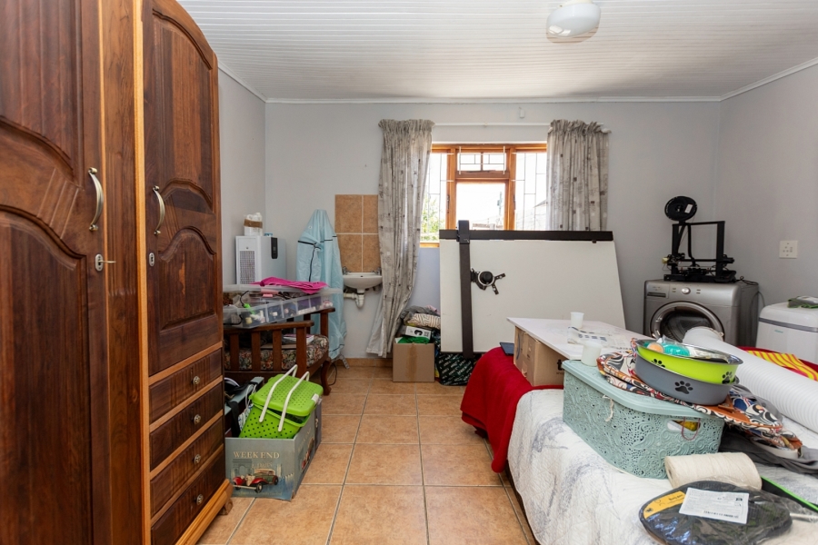 4 Bedroom Property for Sale in Laaiplek Western Cape